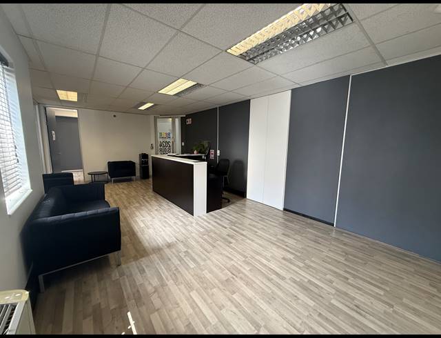 331M² OFFICE TO LET IN ROSEBANK